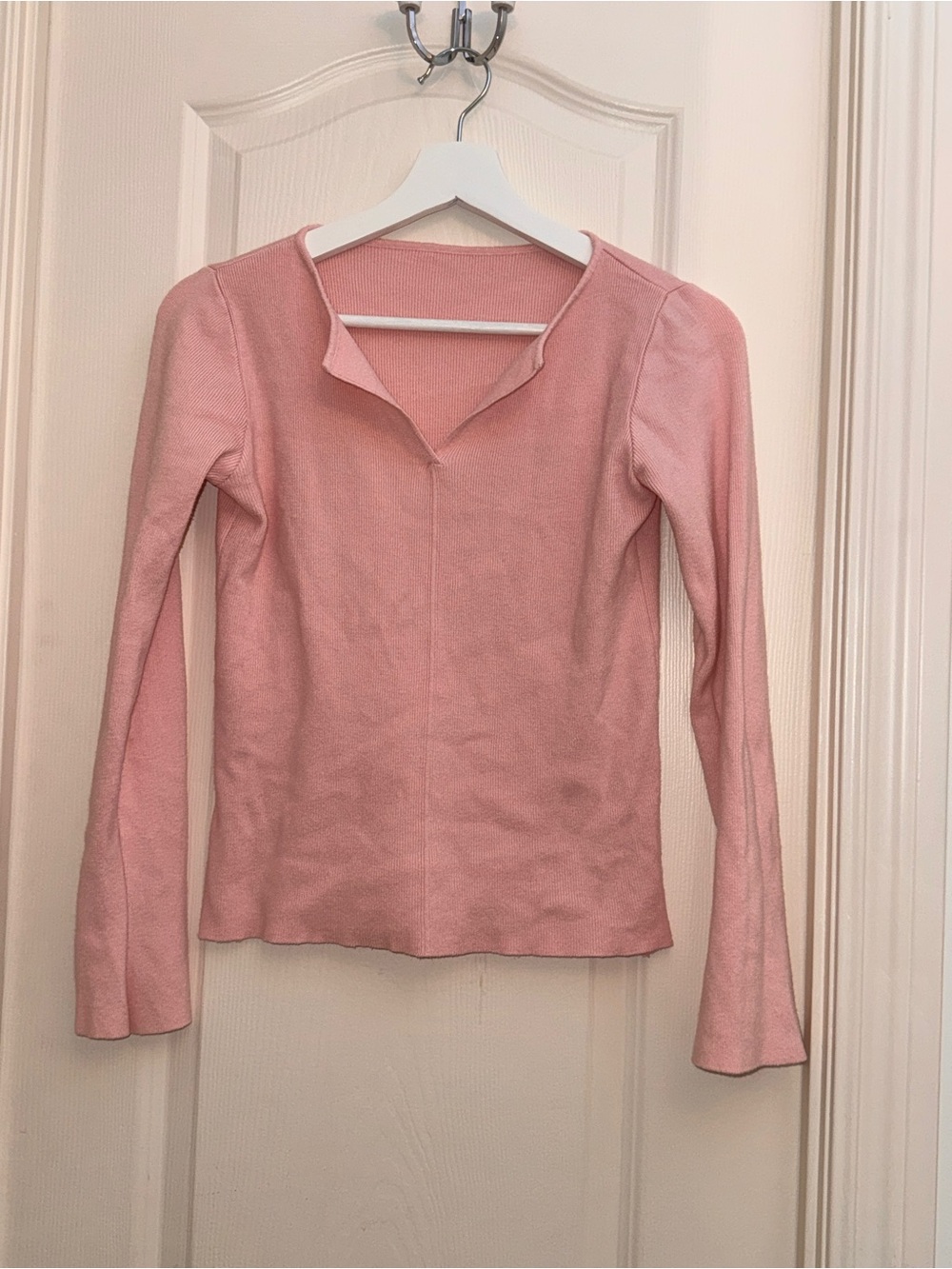 Women's Blush Pink Long-Sleeve V-Notch Top